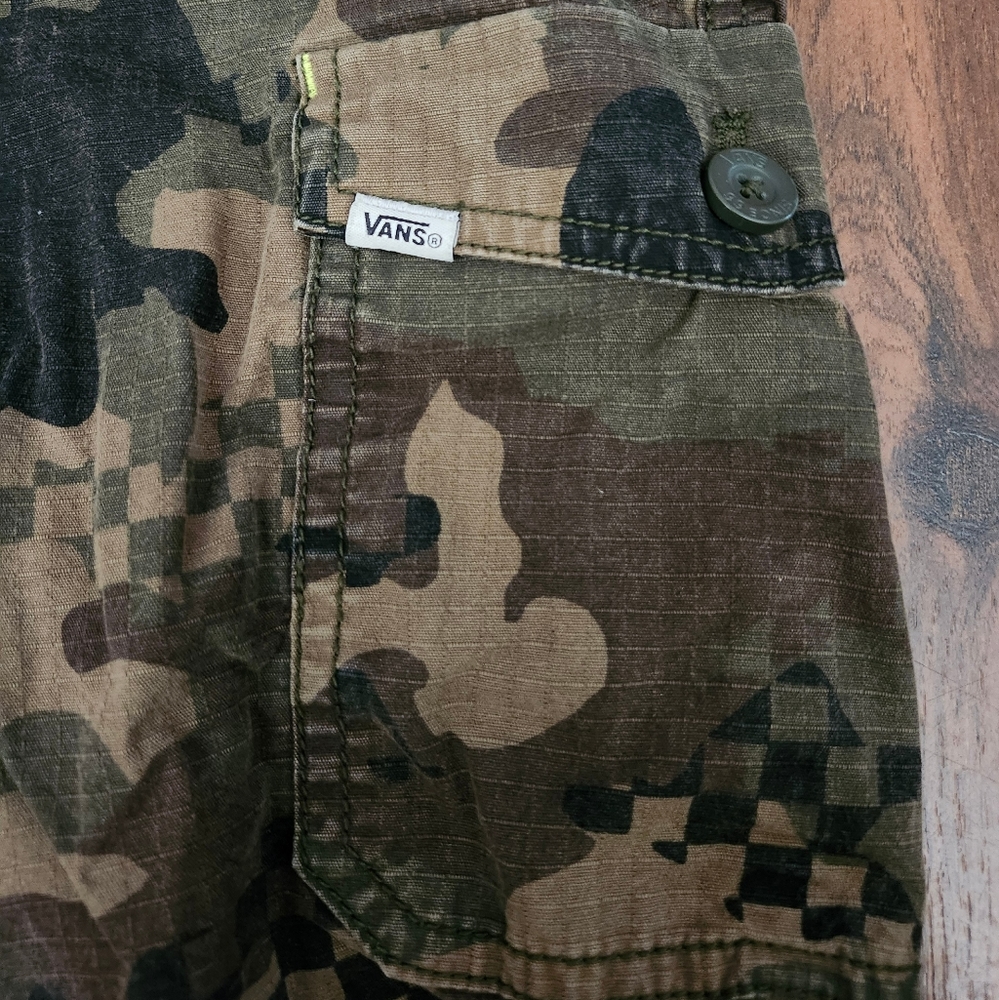 Vans Camo Cargo Shorts - Picture 3 of 5
